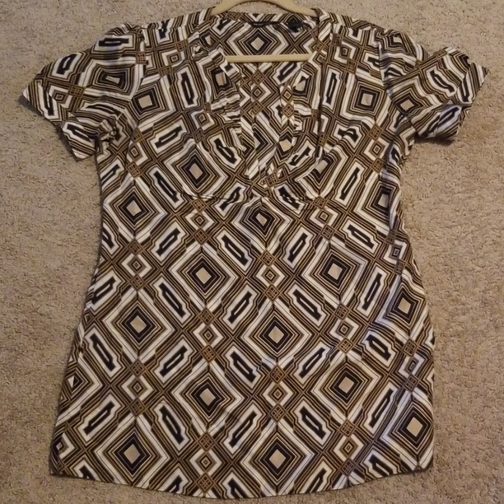 3/$25 New York & Co 💯% silk tunic blouse